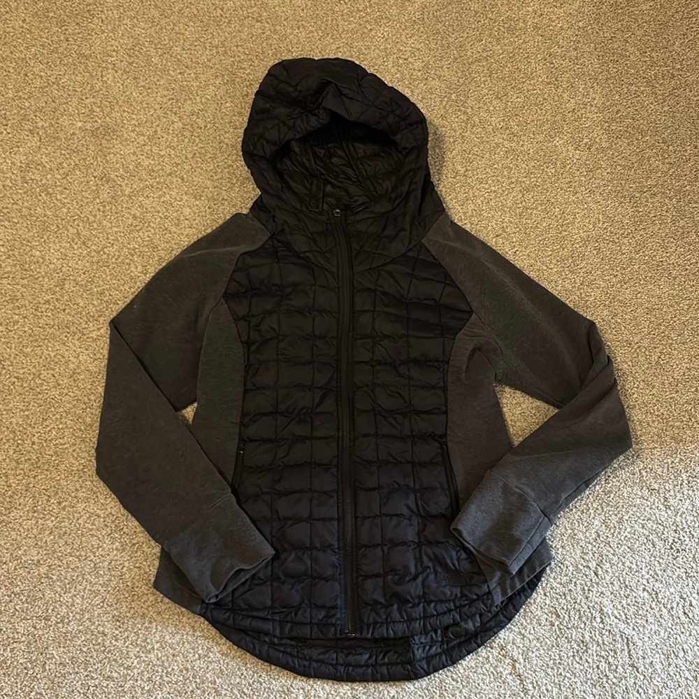 Women’s The North Face hybrid jacket